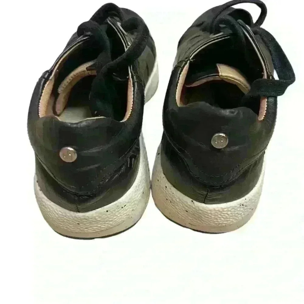 Reebok Velez Quality RARE Sz 36 or 5.5 Black with Tan accents - Picture 3 of 8